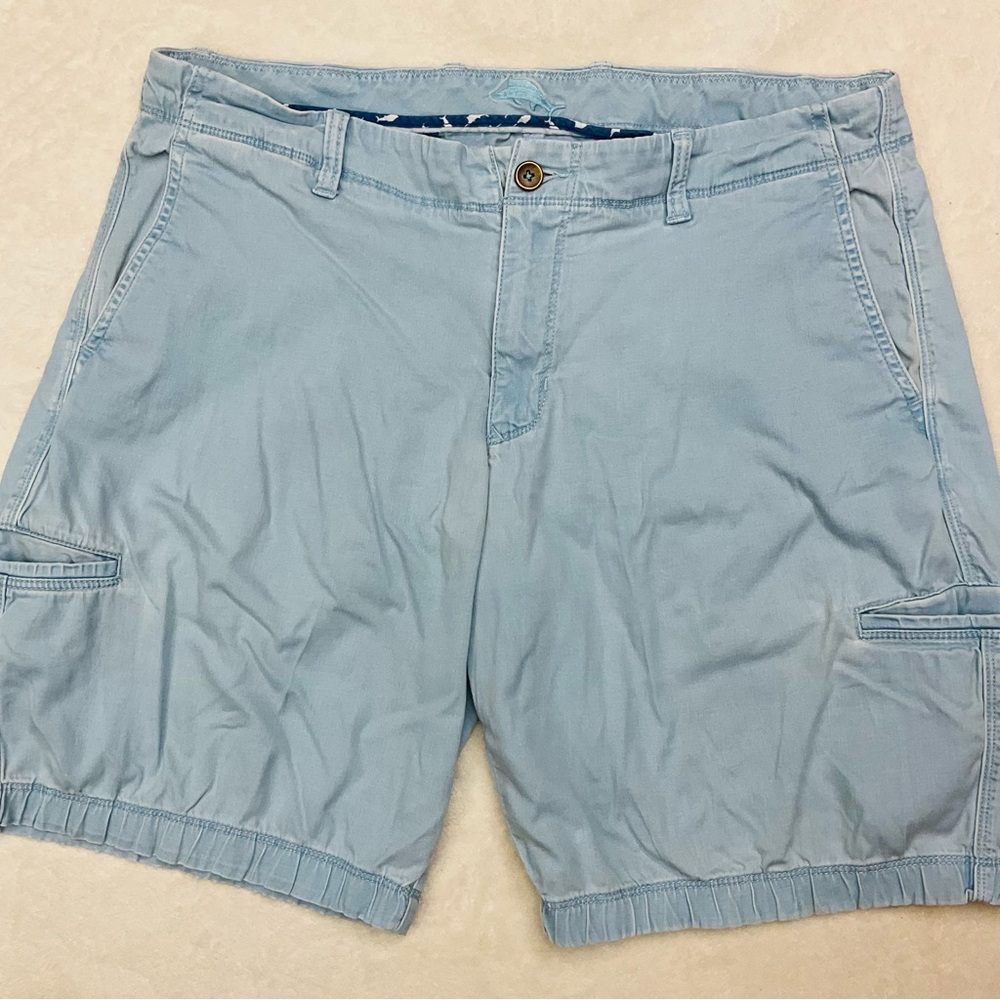 TOMMY BAHAMA Vintage Light Blue Denim Knicker Hem Flat Front Cargo Shorts Men 36
